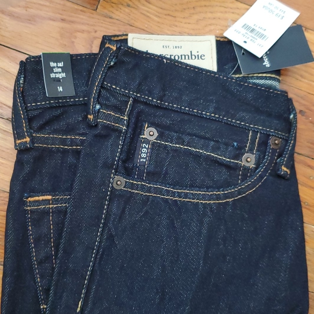 Jeans - Picture 3 of 3